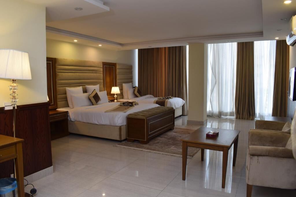 Deluxe Double Room | Soundproofing, iron/ironing board, free WiFi, bed sheets