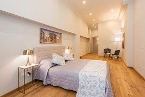 2 Schlafzimmer, Schreibtisch, Bügeleisen/Bügelbrett, kostenloses WLAN