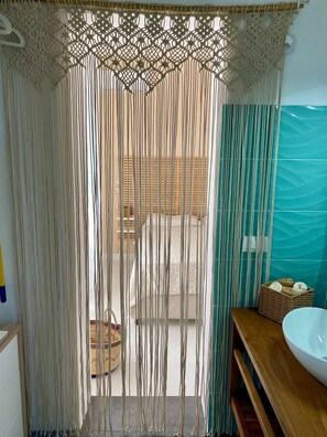 2 bedrooms, iron/ironing board, free WiFi, bed sheets - Villa Aroi, your vacation home just a stone's throw from the sea! (Sicilia)