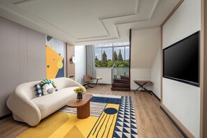 Premium-sengetøj, dundyner, minibar, skrivebord