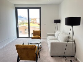 Junior Suite, Balcony, Mountain View | Living area