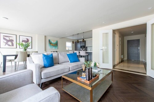 2BD, 2BA Urban Oasis