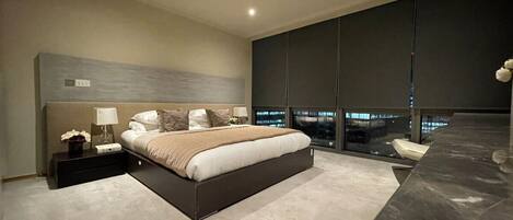 3 bedrooms, desk, iron/ironing board, WiFi