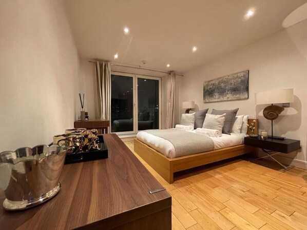 3 chambres, bureau, fer et planche Ă repasser, Wi-Fi