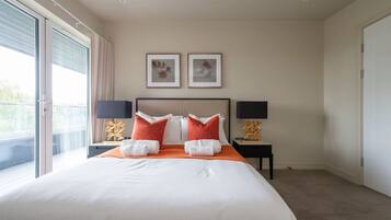 1 bedroom, desk, iron/ironing board, WiFi