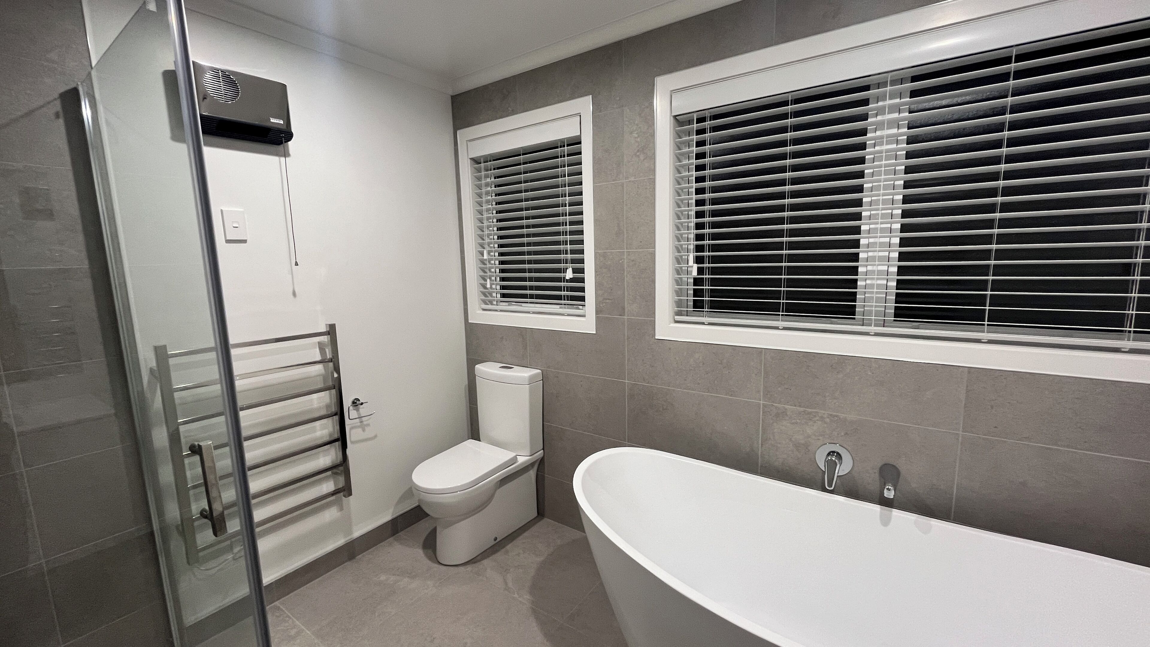 Hårføner, håndklær, såpe og sjampo