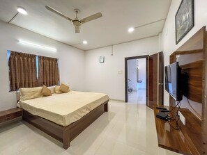 Deluxe Villa, Garden View | 3 bedrooms, laptop workspace, free WiFi - CosmicStays Lilac Villa Luxury Villa  (Paud)