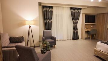 2 slaapkamers, een bureau, wifi, beddengoed