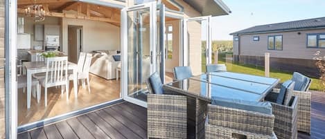 Suite | 3 bedrooms, Internet