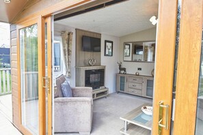 Suite | 3 bedrooms - Host Stay Yolo Lodge (Morpeth)