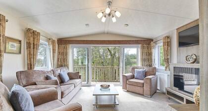 Host Stay Yolo Lodge