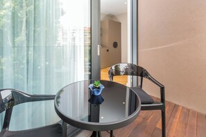 Dobbeltrom, balkong, hageutsikt | Utsikt fra balkong