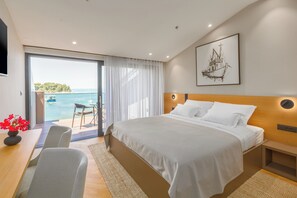 Deluxe Double Room, Balcony, Sea View | Minibar, desk, laptop workspace, soundproofing - Hotel Squero (Rovinj)
