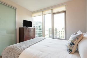 1 bedroom, desk, iron/ironing board, WiFi