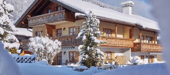 Cozy one-room apartment with a view of the mountains