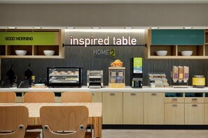 Free daily buffet breakfast  - Home2 Suites By Hilton Dublin (Dublin)