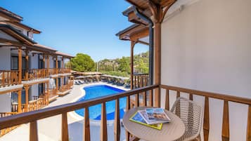 Standard Double or Twin Room | Balcony