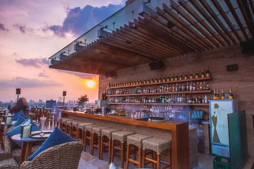 Poolside bar