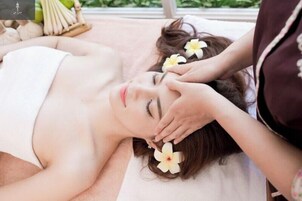 Couples treatment rooms, sauna, hot tub, steam room, Turkish bath