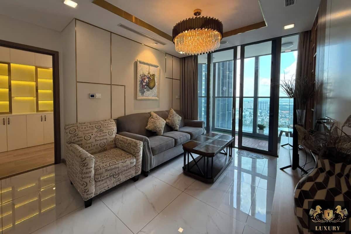 Presidentieel appartement, 3 slaapkamers, balkon, uitzicht op stad | 1 slaapkamer, luxe beddengoed, individueel gedecoreerd