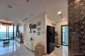 Presidential Apartment, 3 Bedrooms, Balcony, City View