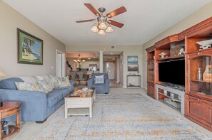 TV, DVD player - North Tower # 306 Pool & Intracoastal Views! (North Myrtle Beach)