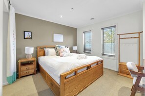 3 soverom, strykejern/-brett, wi-fi og sengetøy