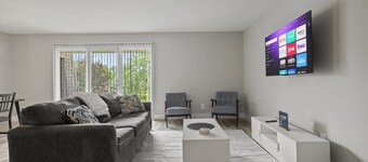 2BR Stay Close to Downtown