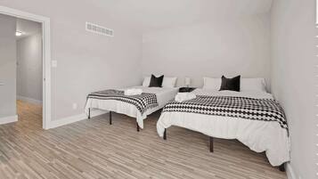 2 chambres, fer et planche à repasser, Wi-Fi, draps fournis