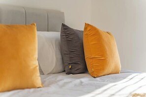 4 slaapkamers, een strijkplank/strijkijzer, wifi, beddengoed