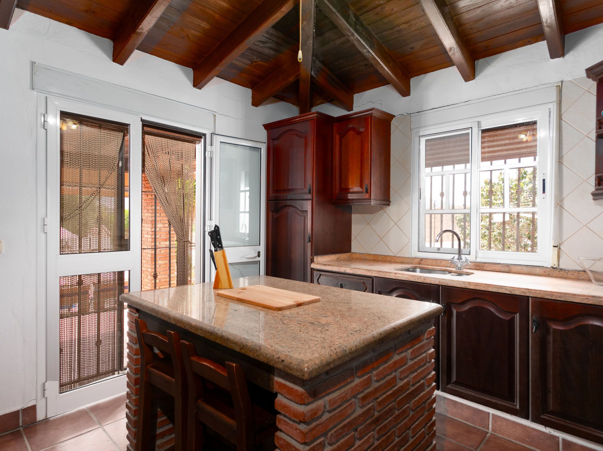 雪櫃、微波爐、廚房用具/餐具/器皿