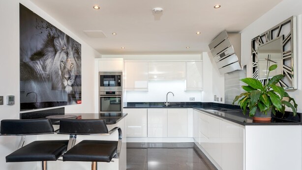 Private kitchen - Luxury Essex Apartment at Woolston Manor Golf Club (Chigwell)