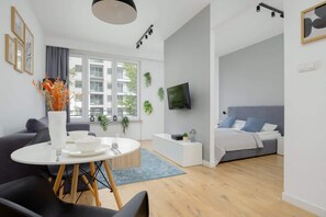 Iron/ironing board, WiFi, bed sheets - Sławińska 6 | Modern Studio | Air Conditioning (Warszawa)