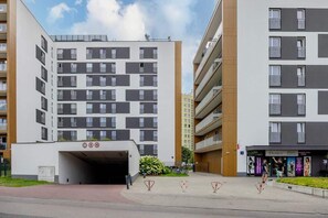Exterior - Kapelanów Armii Krajowej 3 | Modern Apartment (Warszawa)
