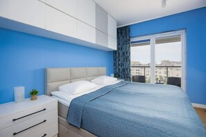 1 bedroom, desk, iron/ironing board, travel cot - Kapelanów Armii Krajowej 3 | Modern Apartment (Warszawa)