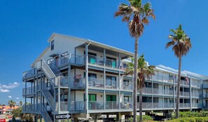 Unclassified image, 3 of 18, button - Coastal Getaway with Pool + Tickets for Local Activities | 5-min Walk to Beach (Orange Beach)
