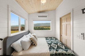 3 habitaciones, escritorio, tabla de planchar con plancha y wifi gratis 