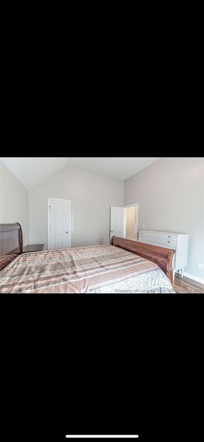 6 camere, Wi-Fi, lenzuola