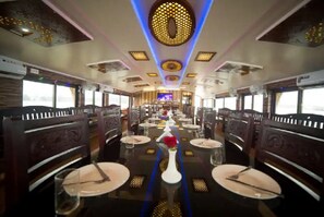 Dining - Northstar 1 Bedroom A/c Private Houseboat With All Meals (Alappuzha, Kerala)