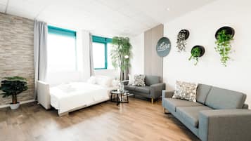 4 bedrooms, desk, iron/ironing board, travel cot