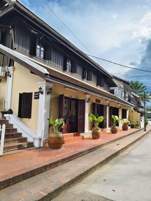 Exterior - Bouakham Chanthasack Guesthouse (Luang Prabang)