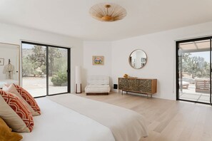 3 bedrooms, desk, iron/ironing board, WiFi