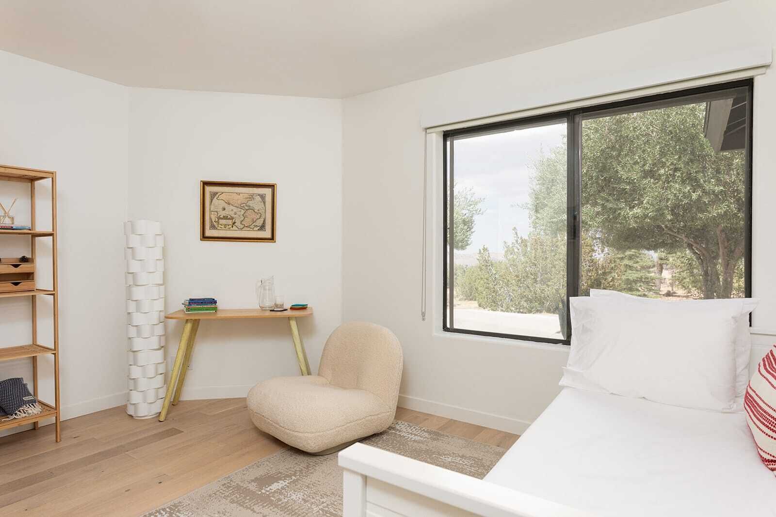 3 Schlafzimmer, Schreibtisch, Bügeleisen/Bügelbrett, Reisekinderbett
