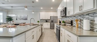Relax, Play, Swim: Luxe Haines City Home w/ Lanai!