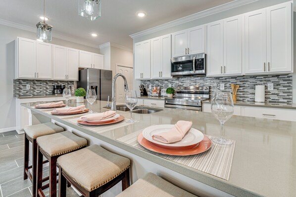 House (4 Bedrooms) | Interior