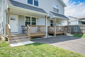 House (3 Bedrooms) | Interior - 2 Mi to Dtwn: Well-appointed Bridgeport Duplex! (Bridgeport)