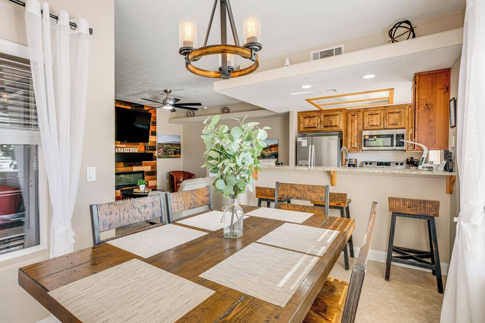 Mesquite Apartment: Walk to Wolf Creek Golf Club!
