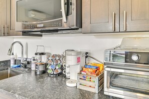 Apartment (0 Bedroom) | Interior