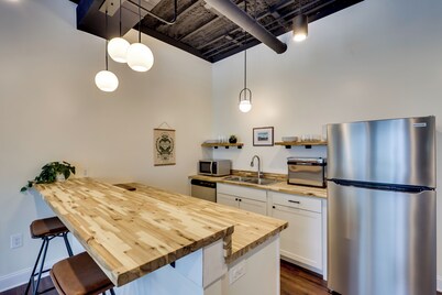 Modern Harrisonburg Home - 2 Mi to Jmu!