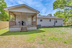 House (4 Bedrooms) | Interior - 1 Mi to Ocean Isle Beach Pier! Family Home w/ Yard (Ocean Isle Beach)